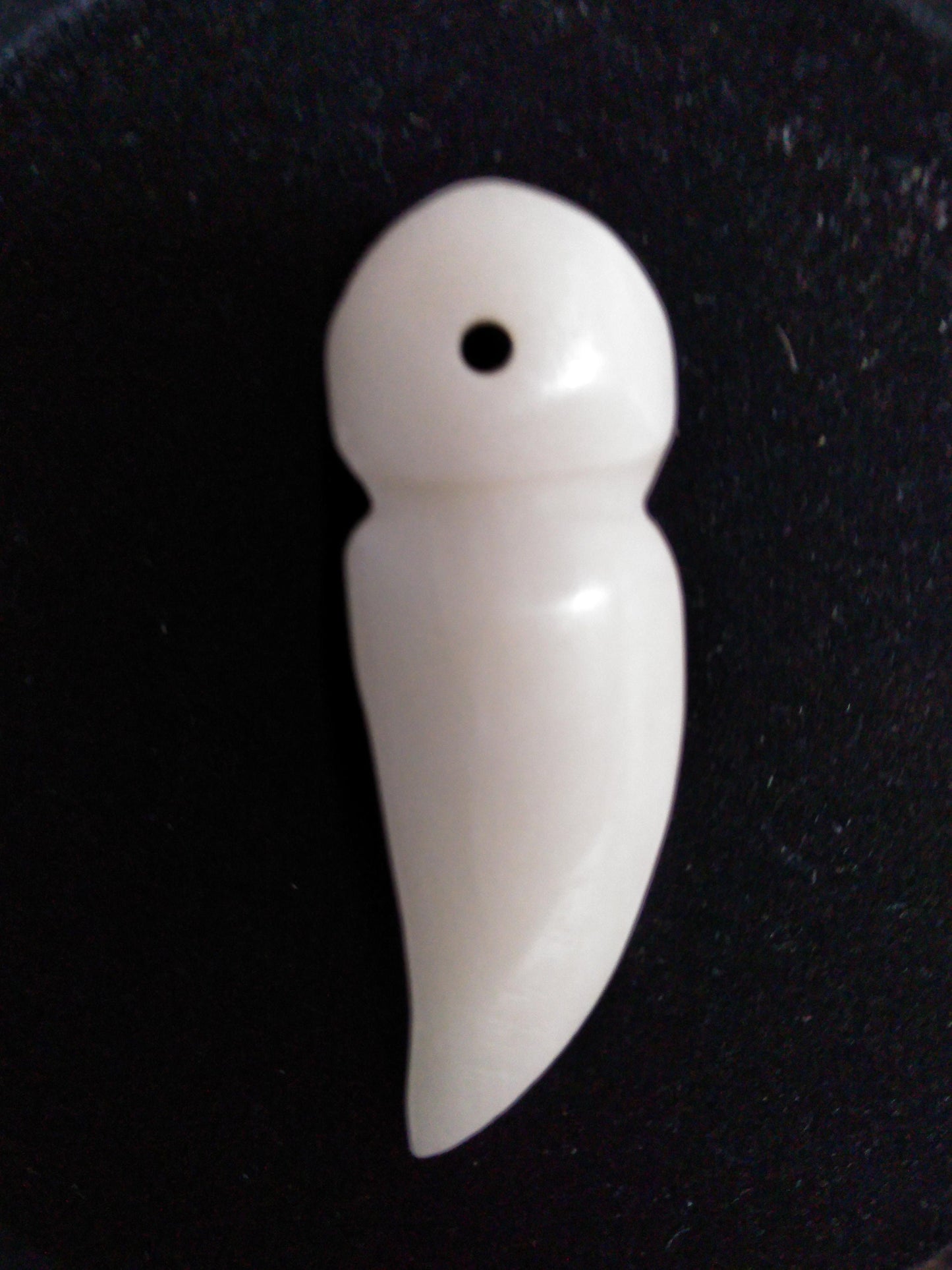 Cow Bone Hand Carved Black Bear Nail Pendant for Necklaces, Earrings, Charms, Pendants, Decorations, Regalia