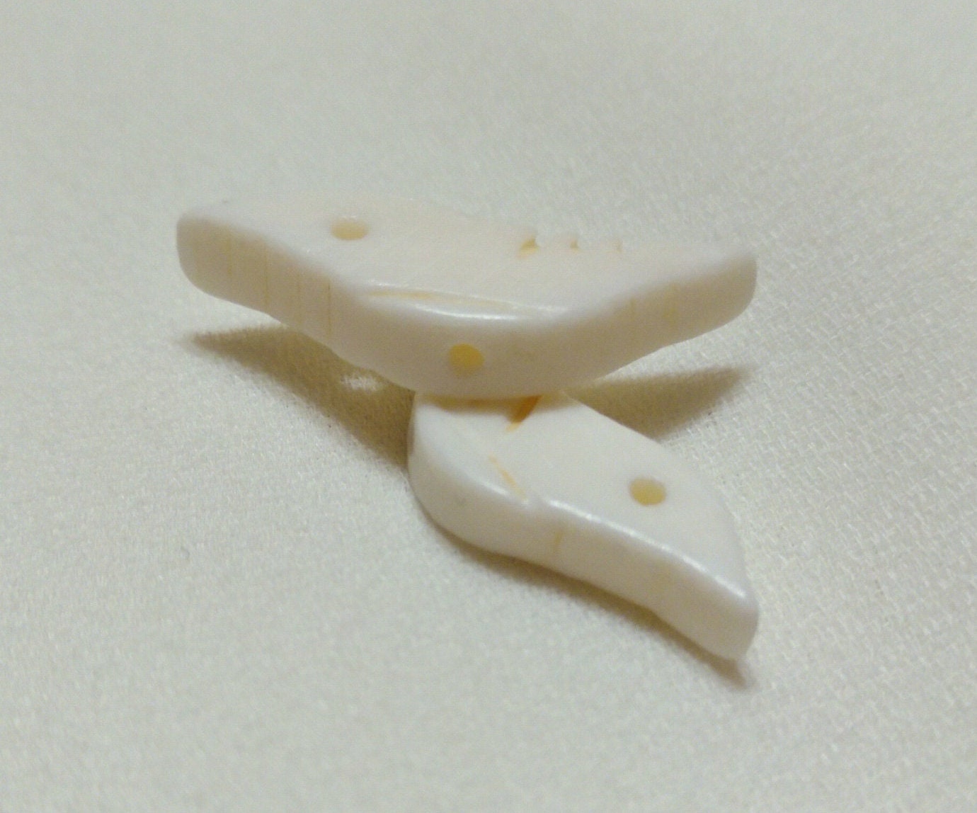 Hand carved Bird Fetish Beads, Cow Bone Black Buffalo Horn, Shell for necklaces, Earrings, Bracelets, Beading, Decorations