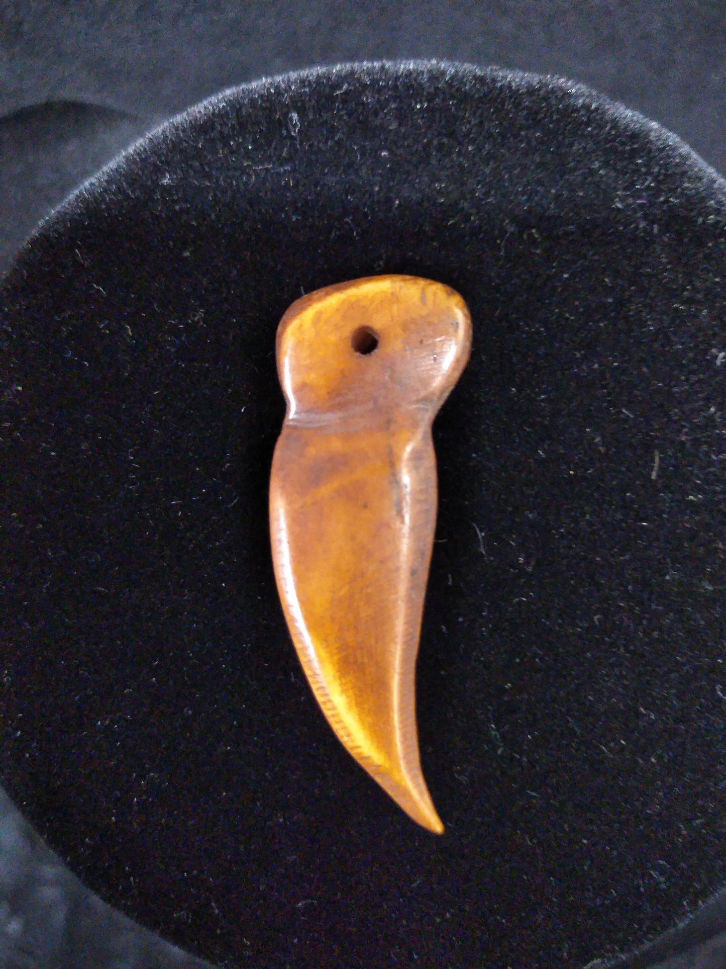 Bear nail pendants, Hand Carved from Cow Bone, for Necklaces, Earrings, Bracelets, Decorations, Pendants, Charms