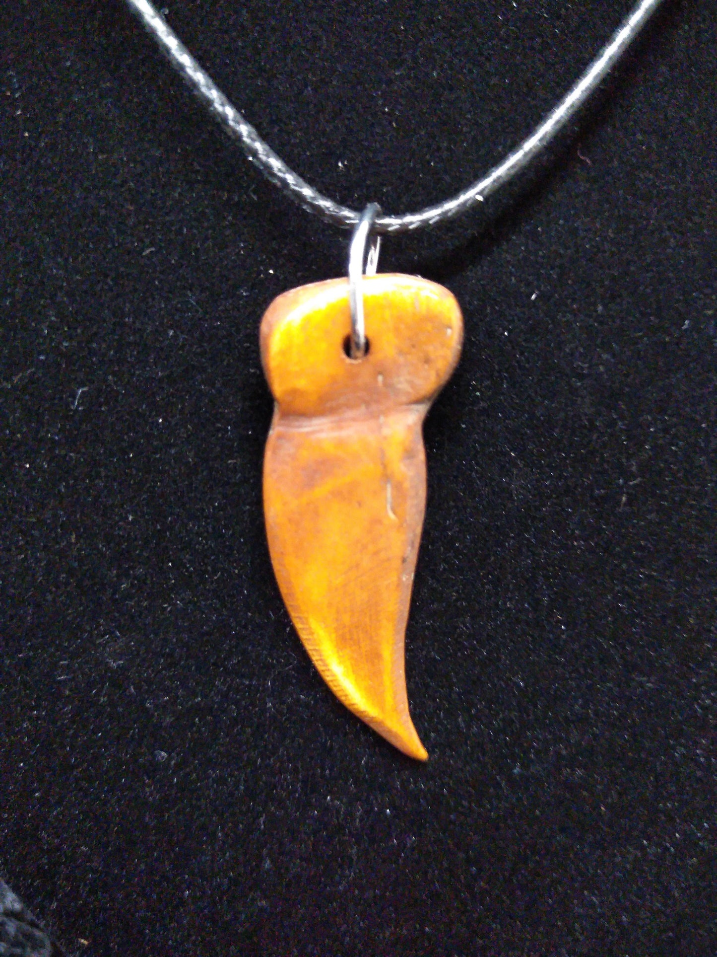 Bear nail pendants, Hand Carved from Cow Bone, for Necklaces, Earrings, Bracelets, Decorations, Pendants, Charms