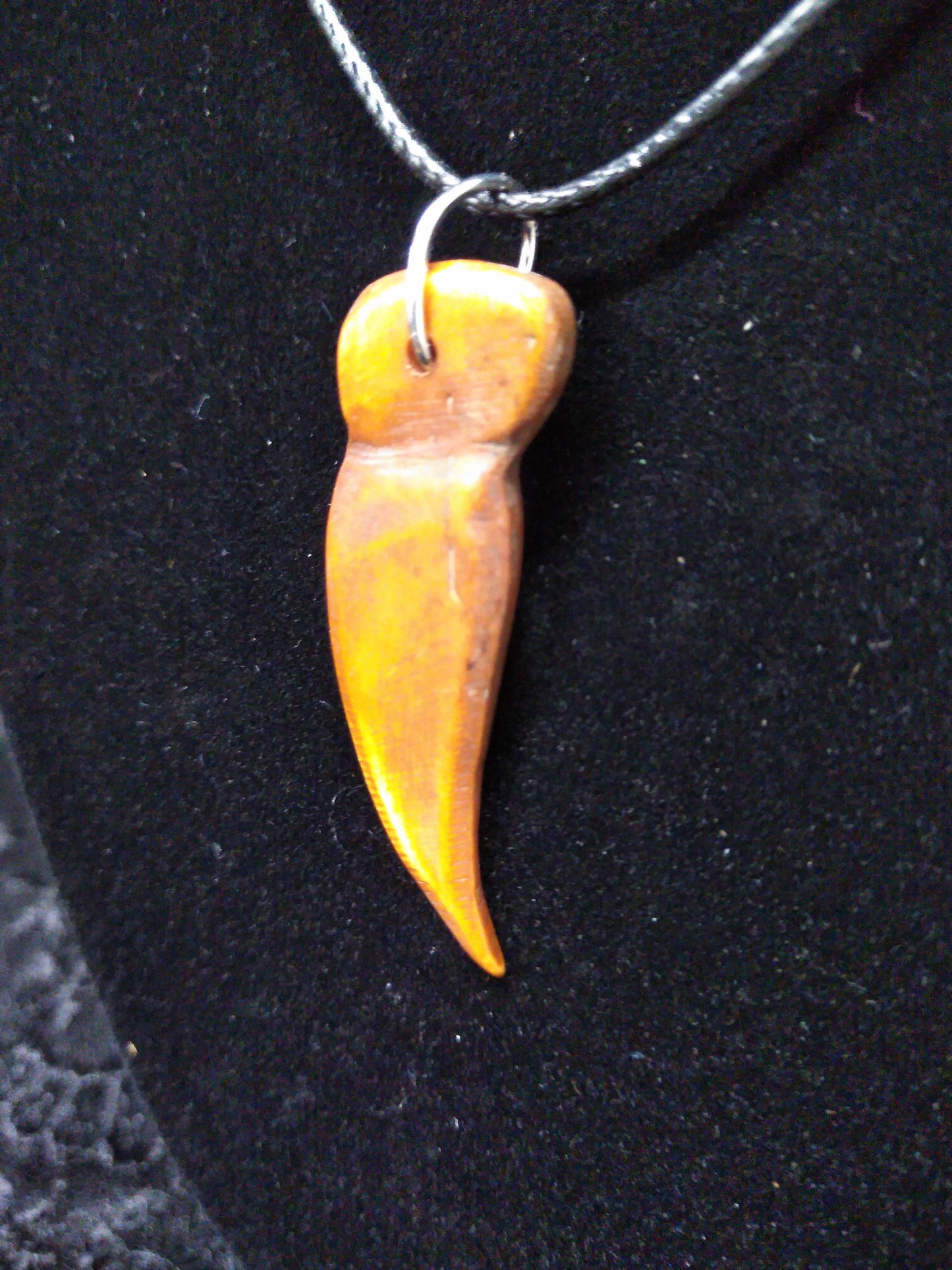 Bear nail pendants, Hand Carved from Cow Bone, for Necklaces, Earrings, Bracelets, Decorations, Pendants, Charms