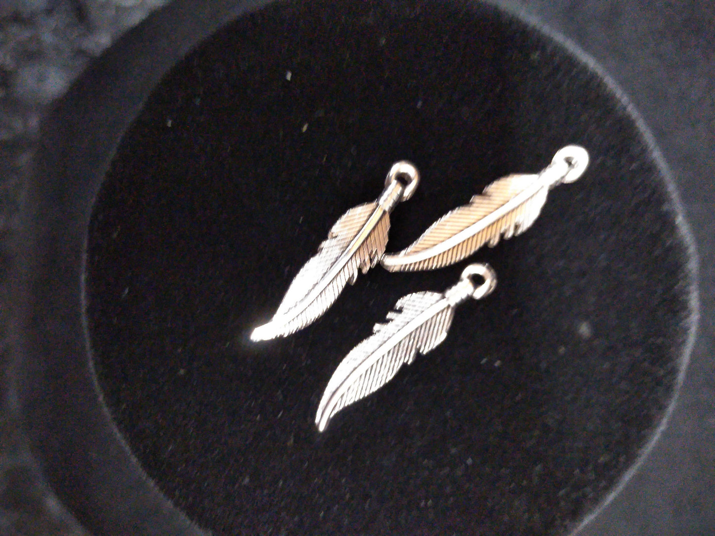 Metal Feather Pendants for Necklaces, Earrings, Pendants, Bracelets, Decorations, Regalia