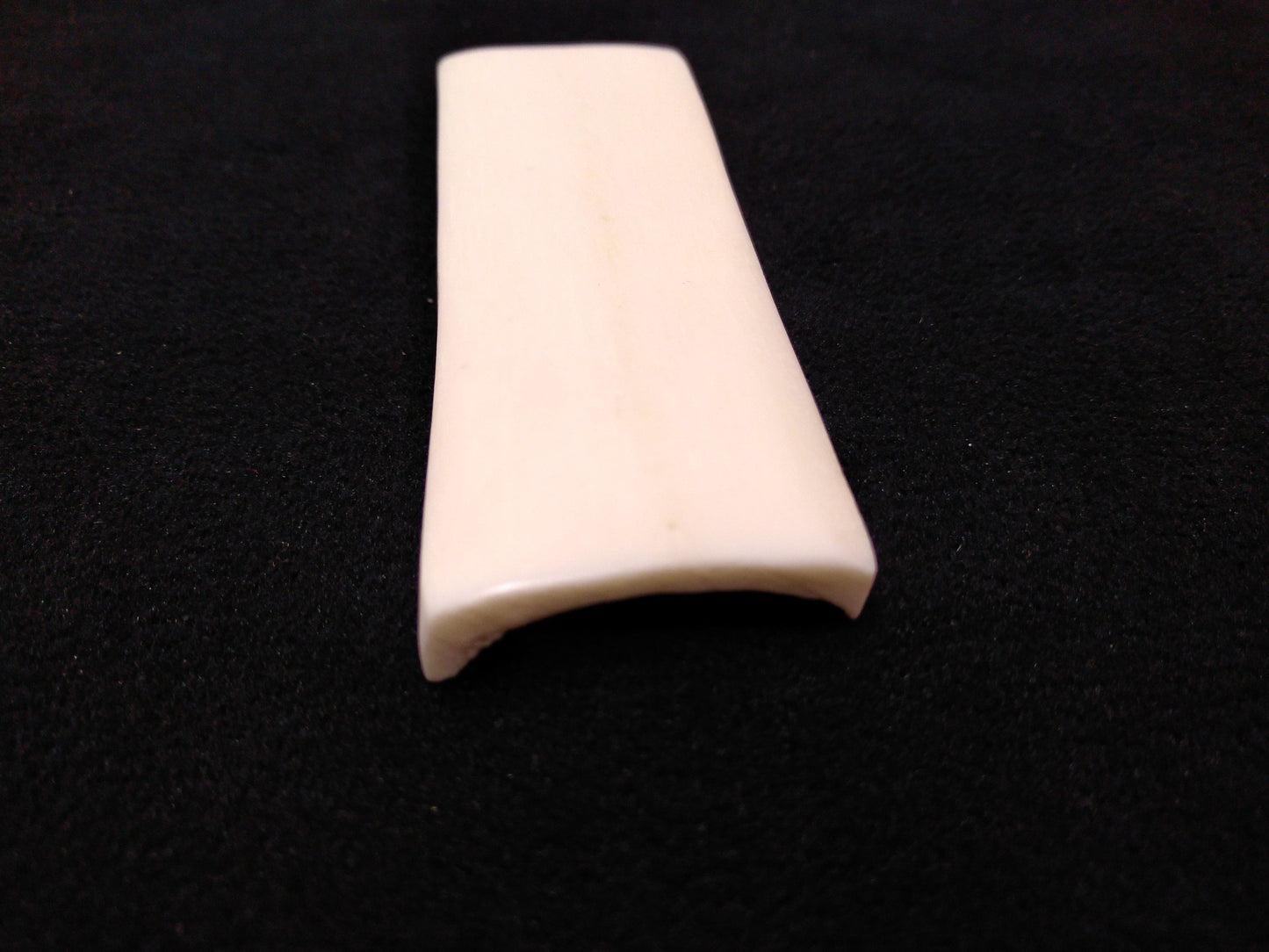 Cow Bone Slab 3" x 1.5" approx. For Scrimshaw, carving pendants or Jewelry, and making Knife handles